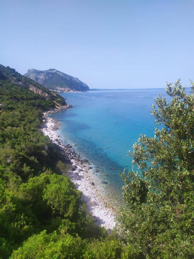 A 50 Mt Dal Mare Cala Gonone