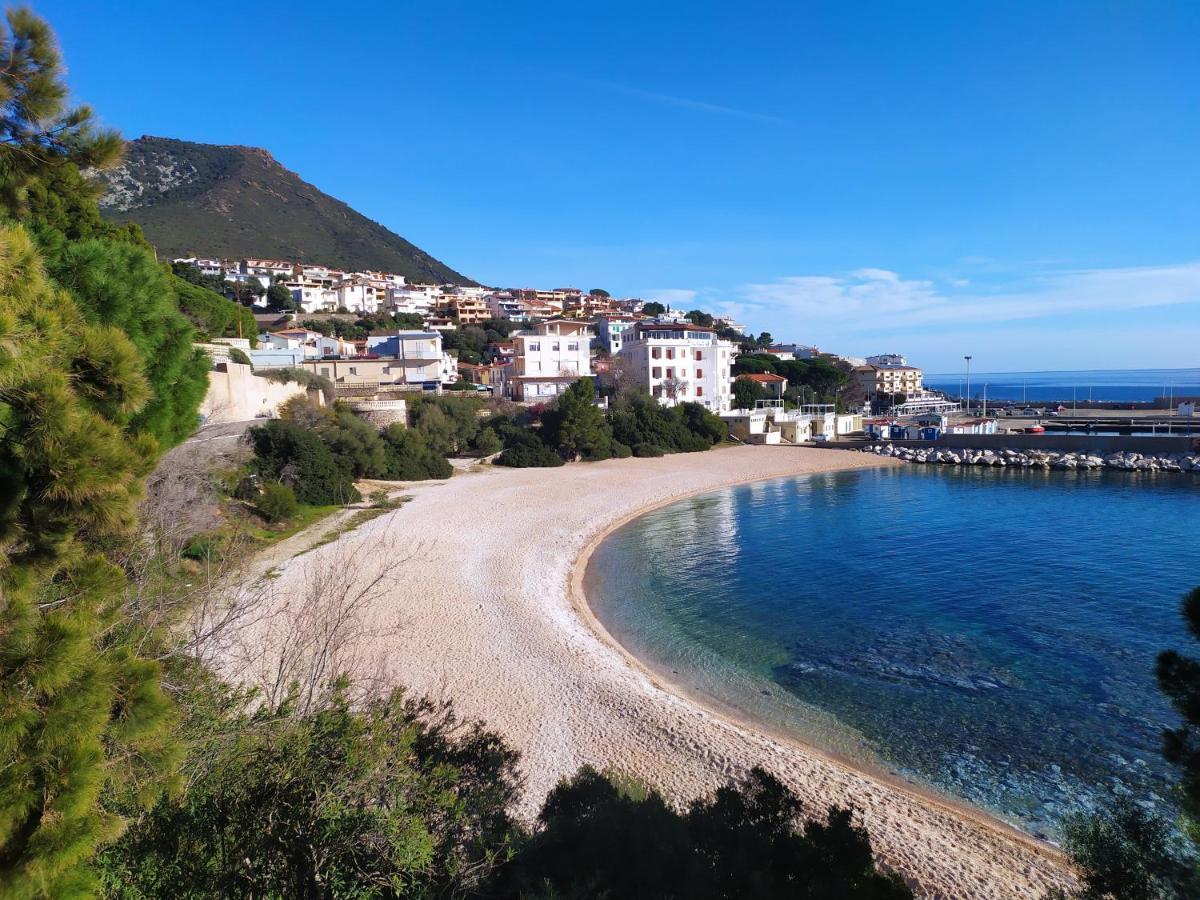 A 50 Mt Dal Mare